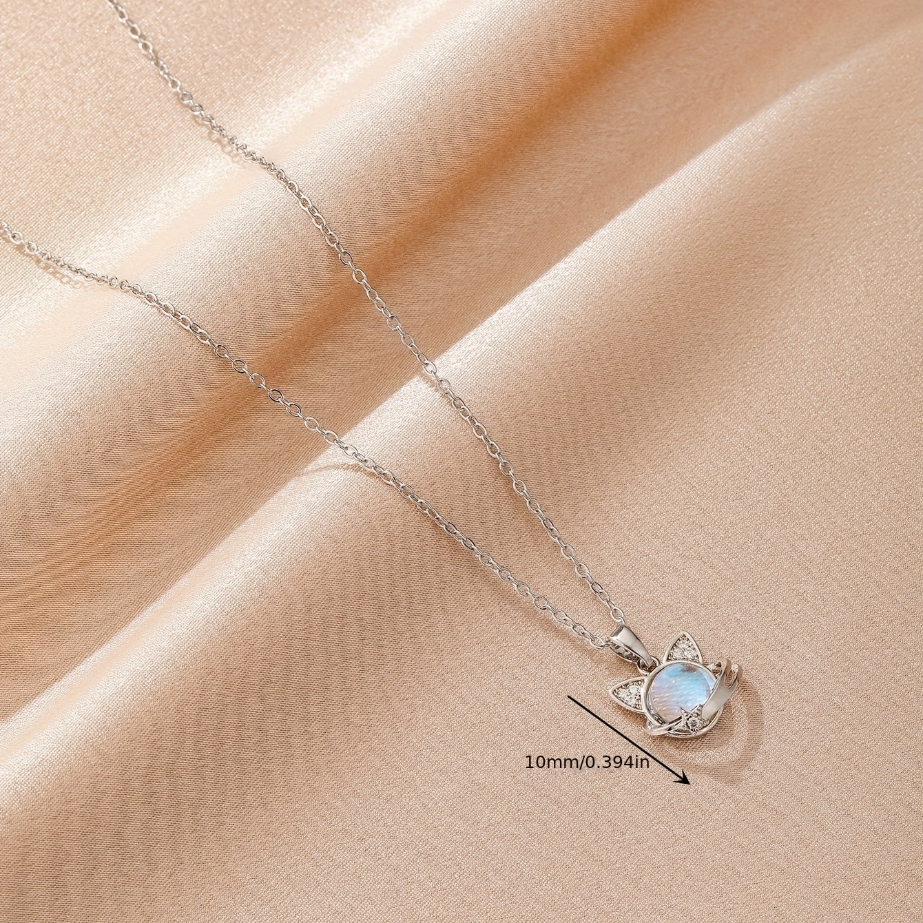 Collar de gato de luna